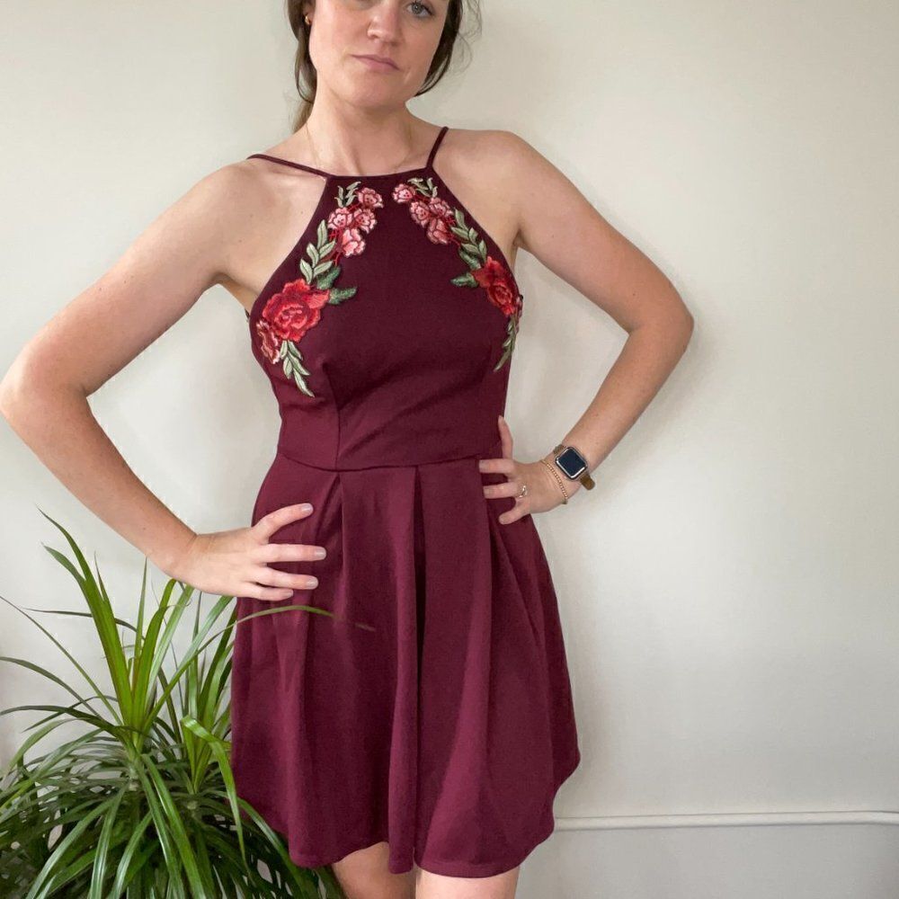 B Darlin Embroidered Maroon Low Back Mini Dress 5/6 - Picture 3 of 7